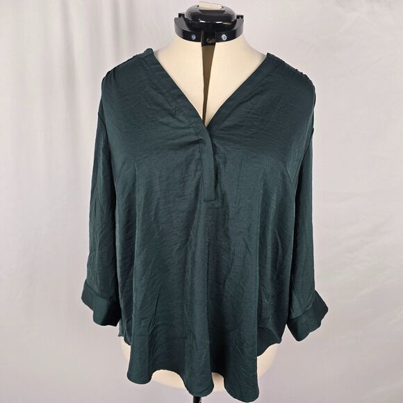 Torrid Blouse Women's 1X Green Harper V-Neck Long Roll Tab Sleeves Ruffle Hi-Low - Picture 1 of 16